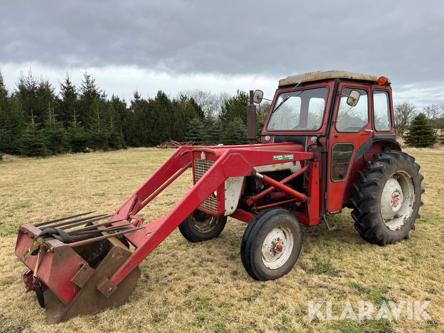Traktor med frontlæsser International 434