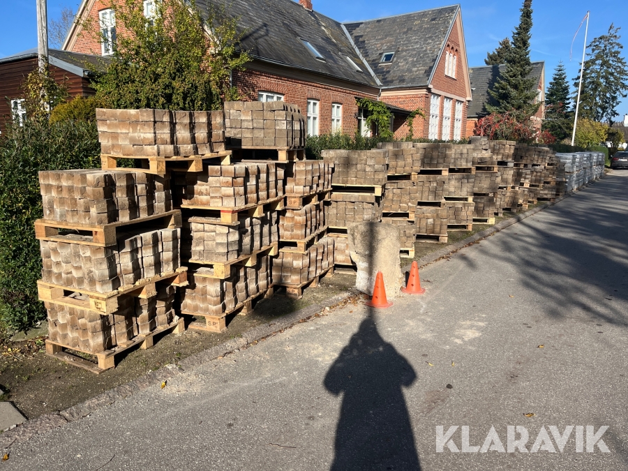 Fliser SF-Sten 115-120kvm, Herlev, Klaravik auktioner
