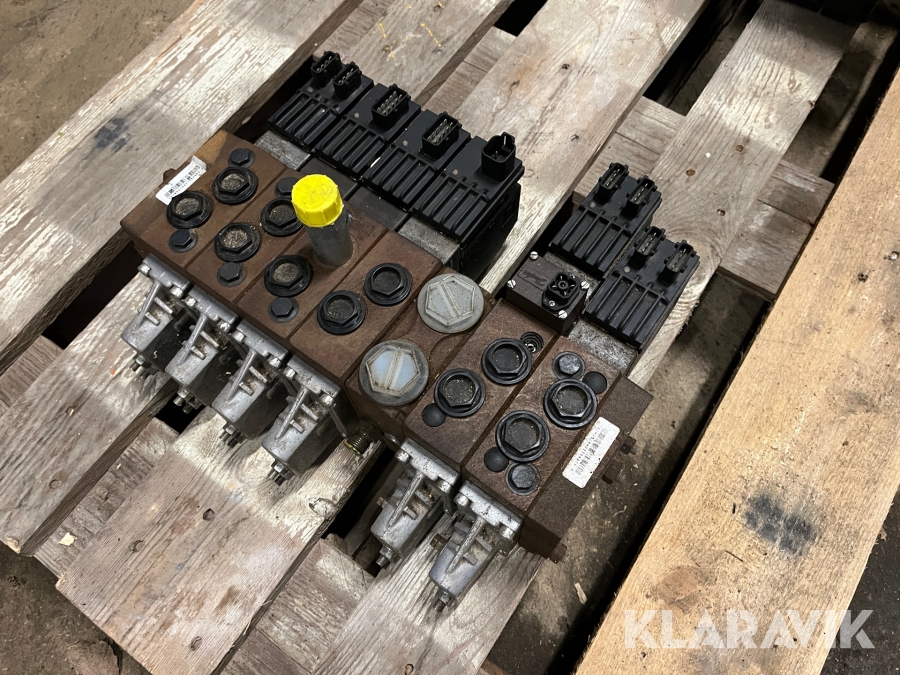 Ventilblok 6 ventiler Danfoss PVG 32 12 volt