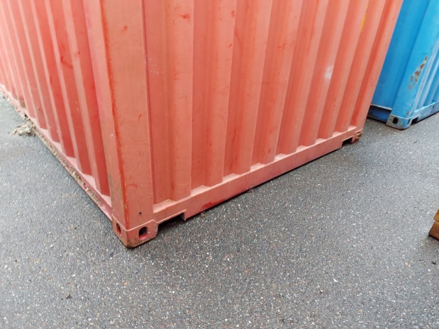 Container
