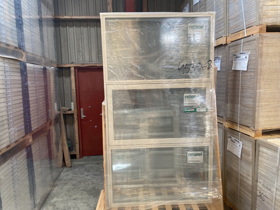 Stort vindue 1338x 2388 mm