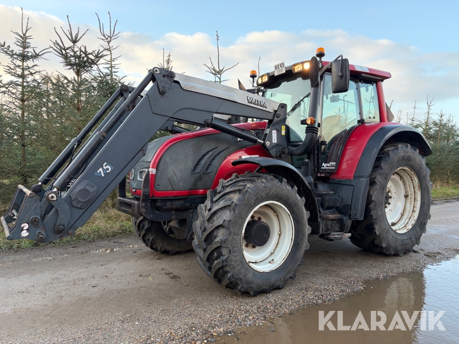 Traktor Valtra T162