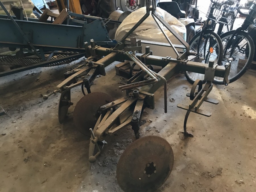 Landbrugsmaskiner og tilbehør