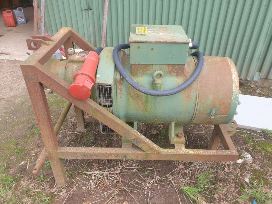 Generator ( traktor drevet )