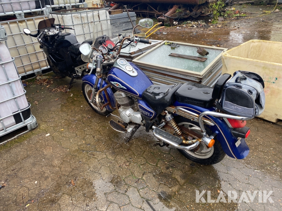2 motorcykler Suzuki / mc4you Gr78a / ukendt