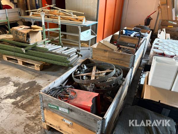 Lot med industriudstyr - 5 paller