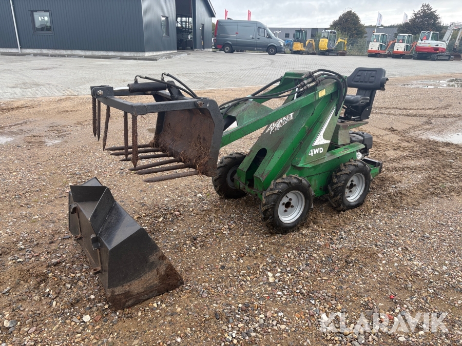 Minilæsser Avant Proficat 4WD + tilbehør