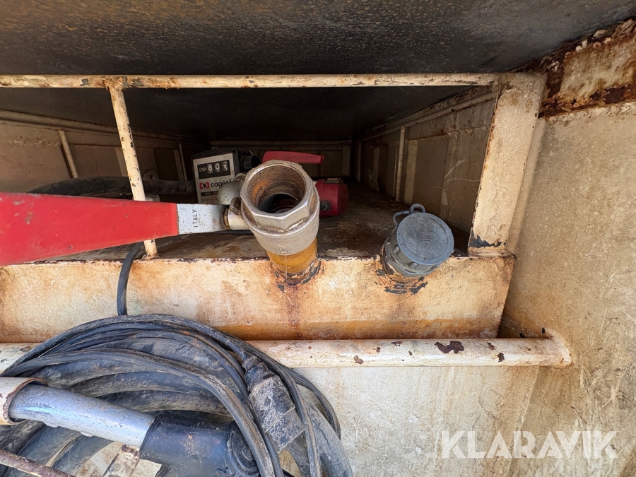 Dieseltank med pumpe Ehes 1000 liters
