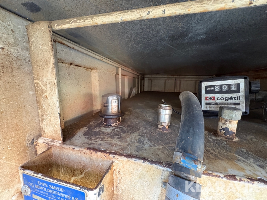 Dieseltank med pumpe Ehes 1000 liters