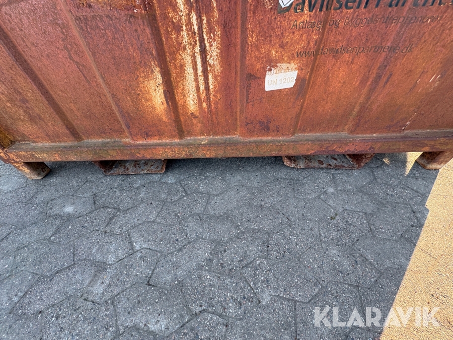 Dieseltank med pumpe Ehes 1000 liters