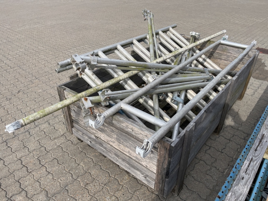 Dele til Alu stillads