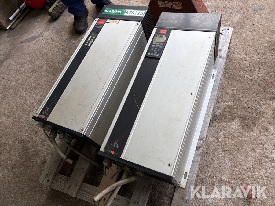 Frekvensomformer Danfoss 3522 HV-AC 2 styk