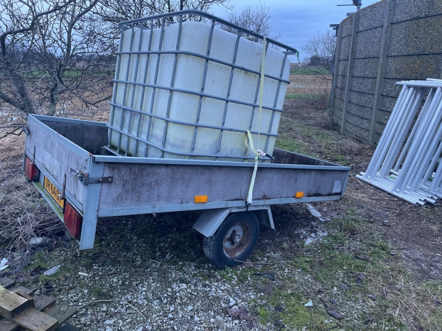 Trailer