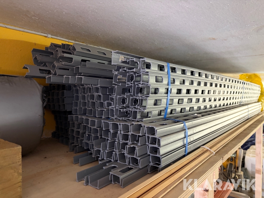 Fibertexdug og plastikforhøjere til jernnet