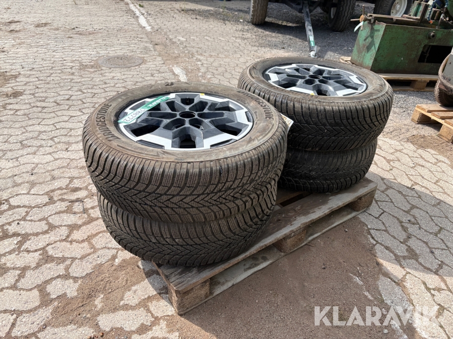 Dæk og fælge Bridgestone 255/60R18 - 4 styk