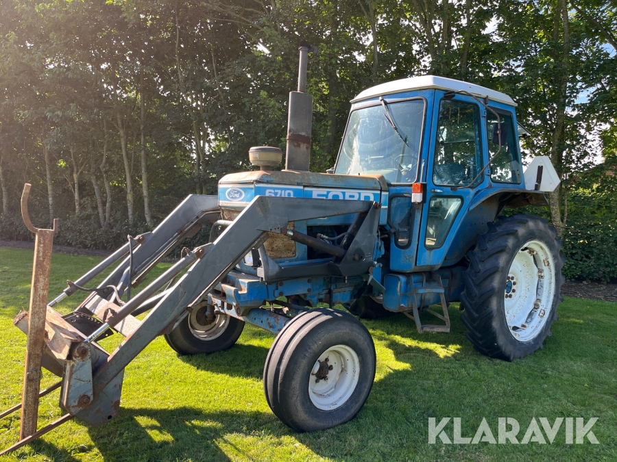 Traktor FORD 6710