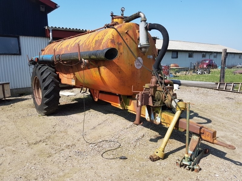 Slamsuger 6000 liter