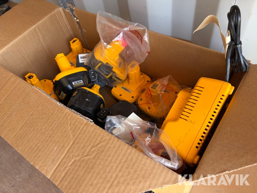 Batterier og oplader DeWALT 18 V