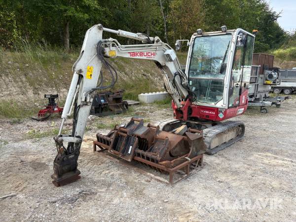 Gravemaskine Takeuchi TB230 med 5 skovle