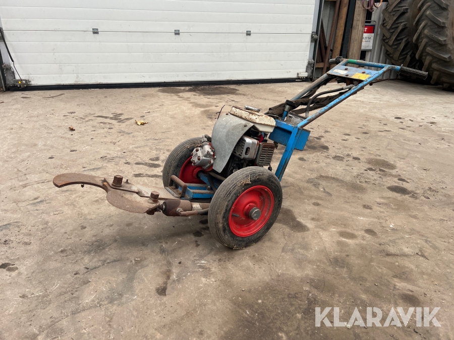 Juletræsklipper Jørgen Jensen A13