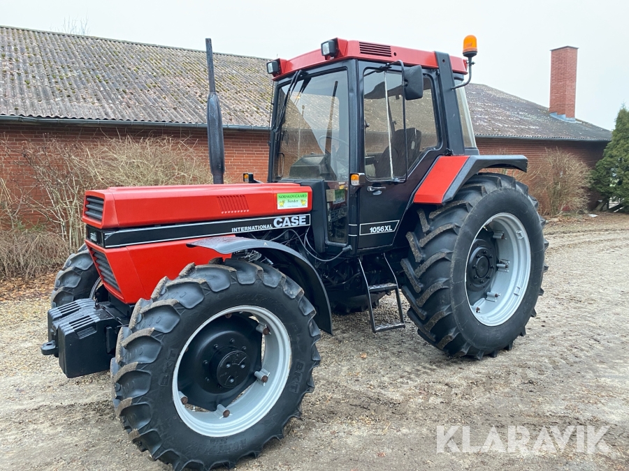 Traktor IH Case 1056 xl