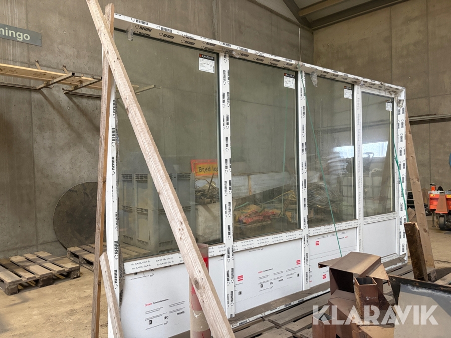 Vinduesparti med terrassedør. Rehau 1 styk