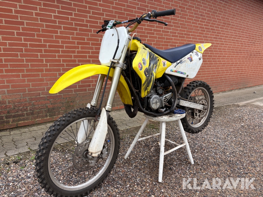 Crosser Suzuki Rm85