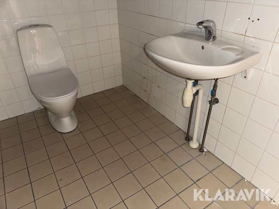 Toilet og håndvask Ifö