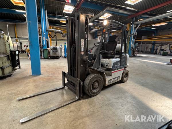 Truck Nissan 20 UD02A20P0