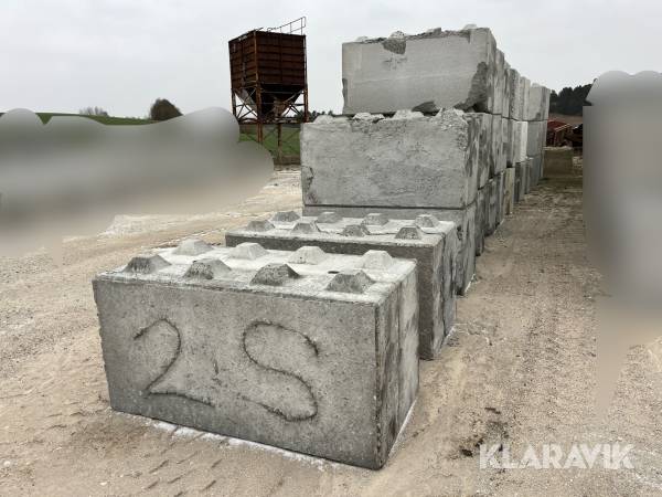 Betonblokke / siloklodser 32 styk