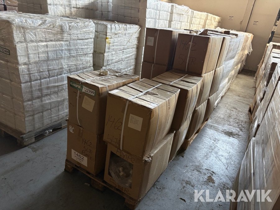 Stort parti med skumpumper Nowocoat 43/410 foam pump - 6 paller/26.400 styk