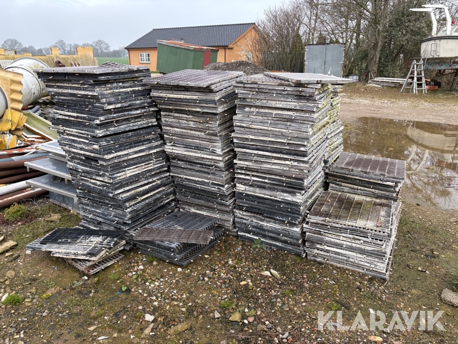 Plastriste til svinestald, ca 1000 styk