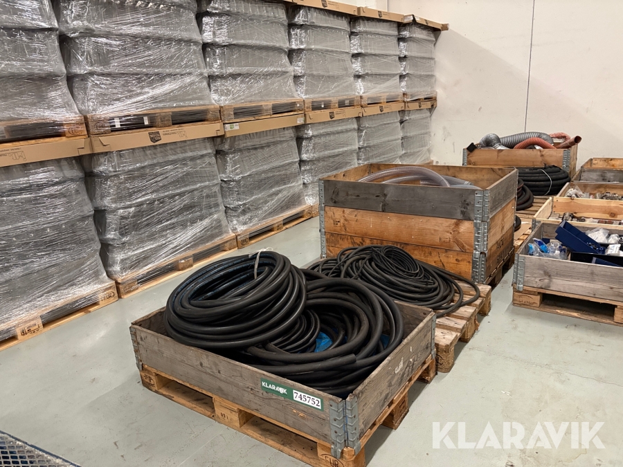 Stort lot med slanger - hydraulik, vand