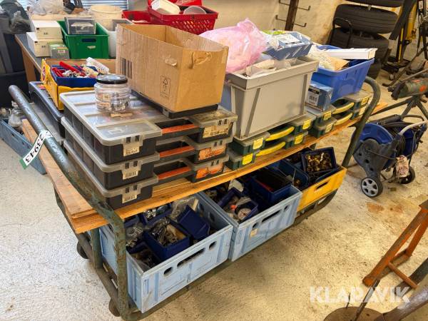 Rørfittings og pakninger - på vogn - blandet lot
