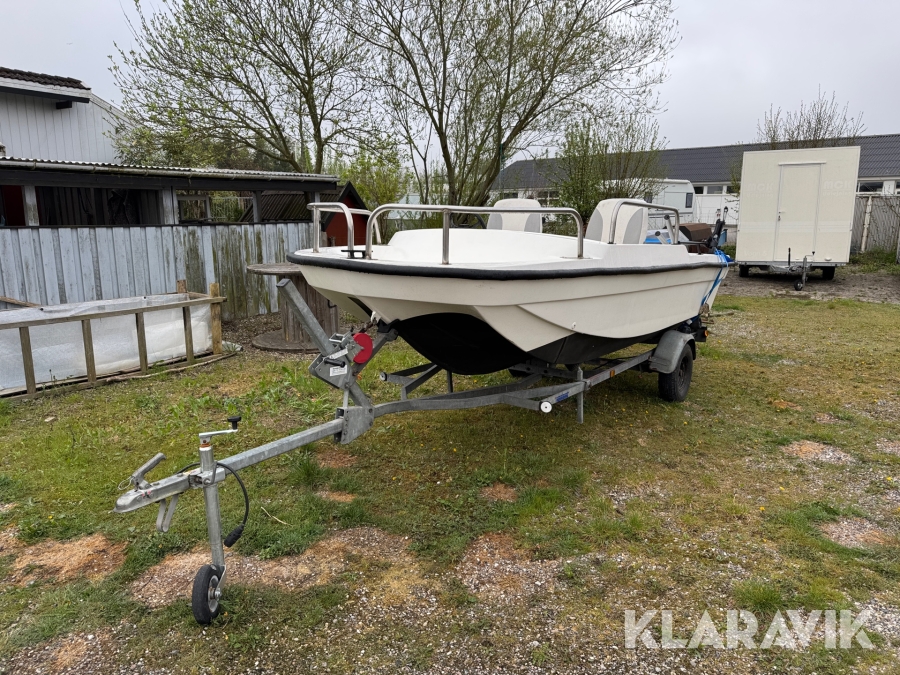 Båd med påhængsmotor og bådtrailer Norcem T70