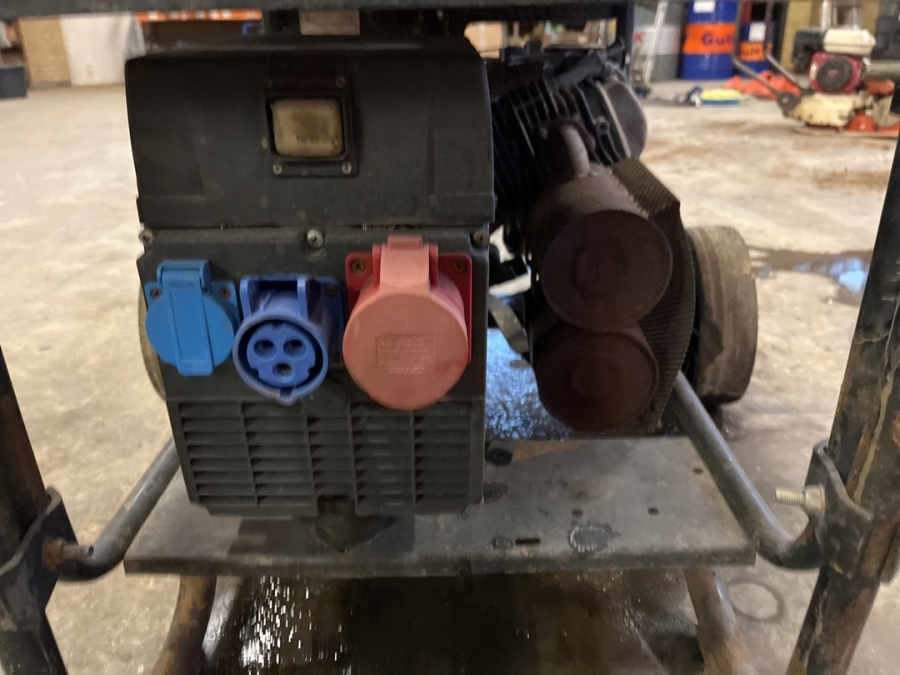 Generator