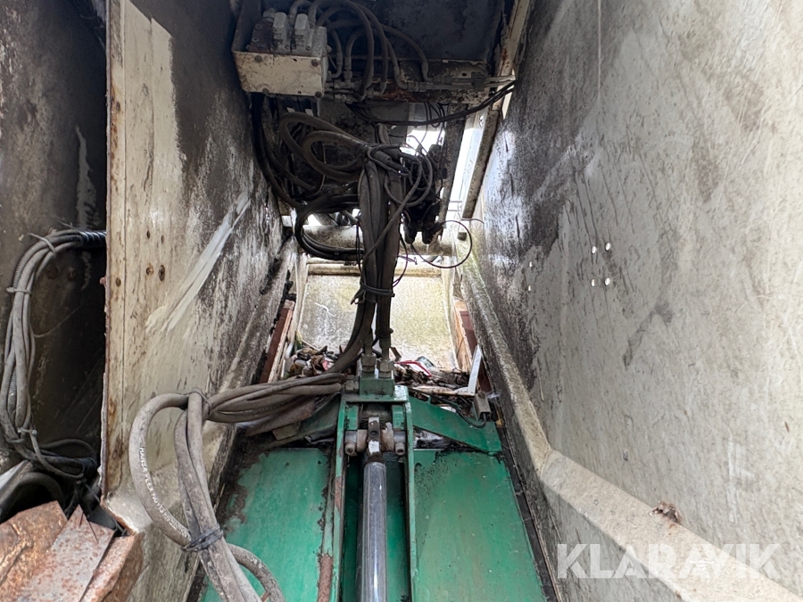 Renovationsbil Mercedes-Benz Econic 26 (L 6X2/4 NLA)