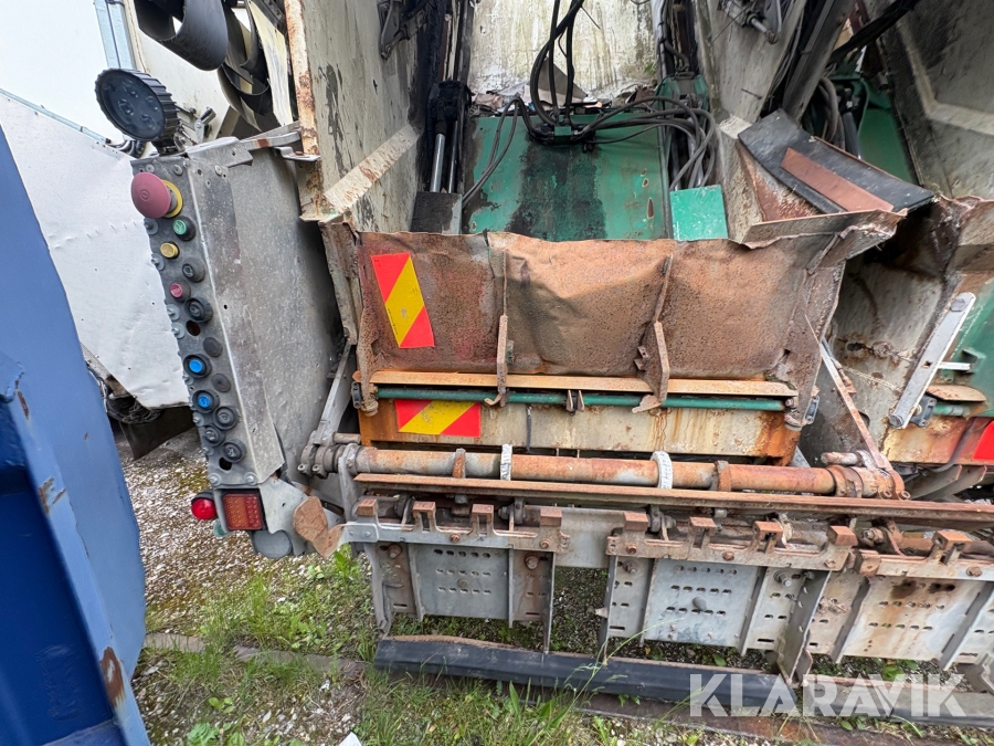 Renovationsbil Mercedes-Benz Econic 26 (L 6X2/4 NLA)