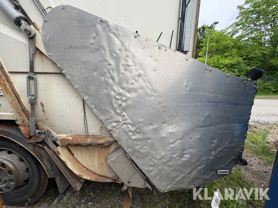 Renovationsbil Mercedes-Benz Econic 26 (L 6X2/4 NLA)