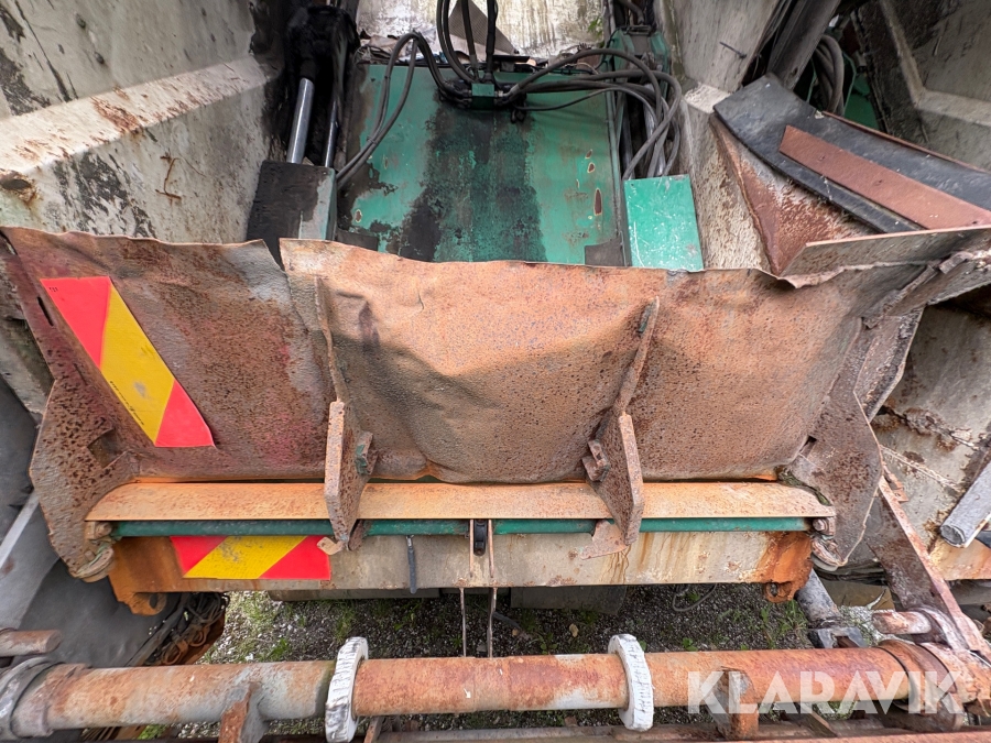 Renovationsbil Mercedes-Benz Econic 26 (L 6X2/4 NLA)
