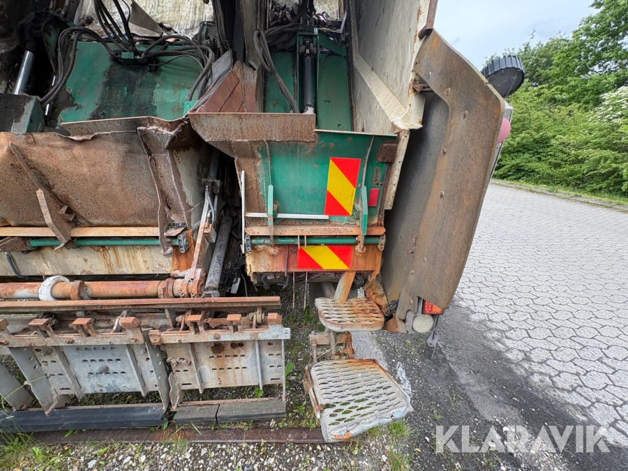 Renovationsbil Mercedes-Benz Econic 26 (L 6X2/4 NLA)