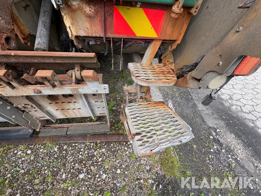 Renovationsbil Mercedes-Benz Econic 26 (L 6X2/4 NLA)