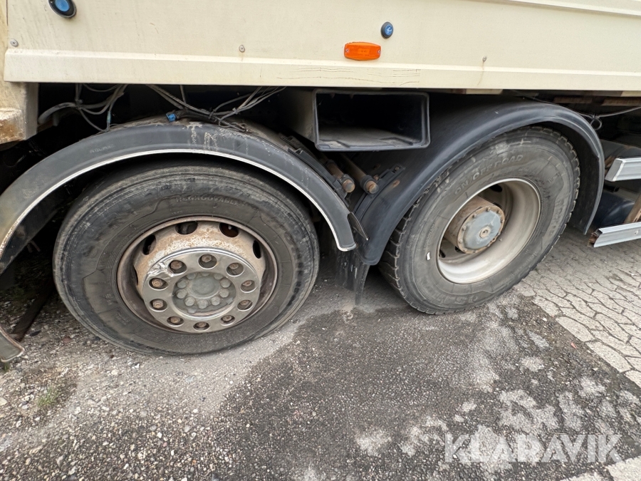 Renovationsbil Mercedes-Benz Econic 26 (L 6X2/4 NLA)