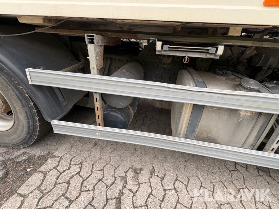 Renovationsbil Mercedes-Benz Econic 26 (L 6X2/4 NLA)