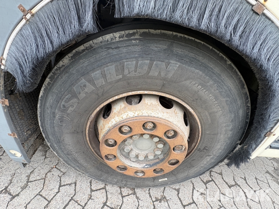 Renovationsbil Mercedes-Benz Econic 26 (L 6X2/4 NLA)