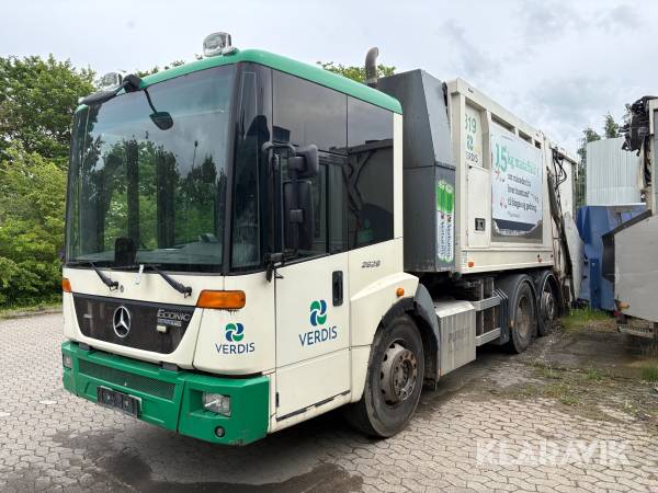 Renovationsbil Mercedes-Benz Econic 26 (L 6X2/4 NLA)
