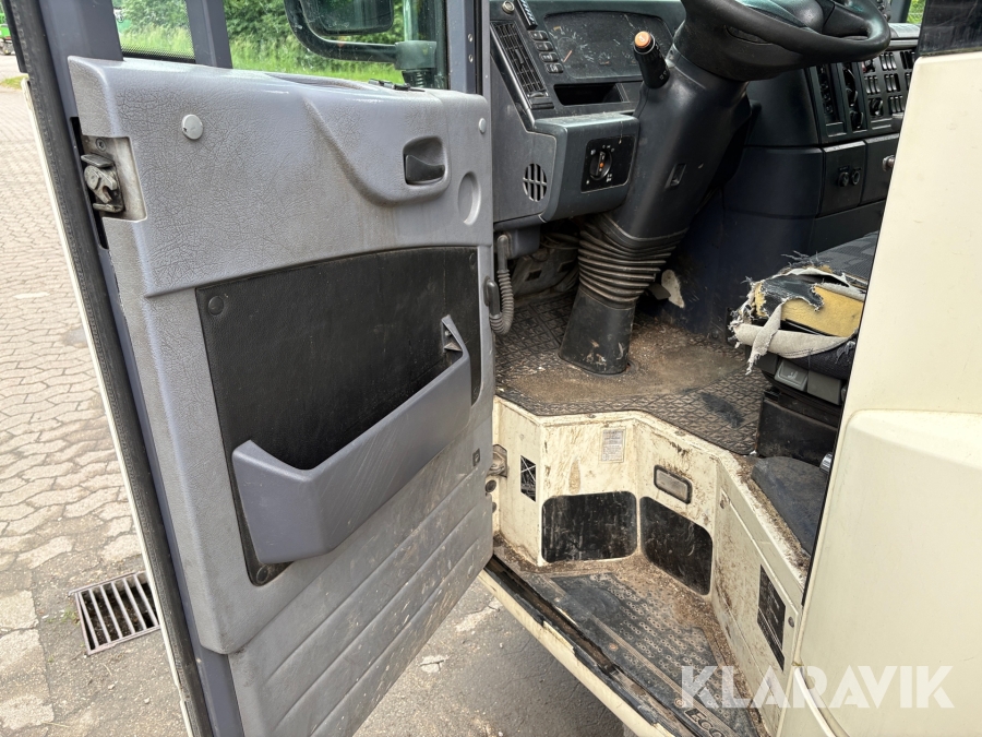 Renovationsbil Mercedes-Benz Econic 26 (L 6X2/4 NLA)