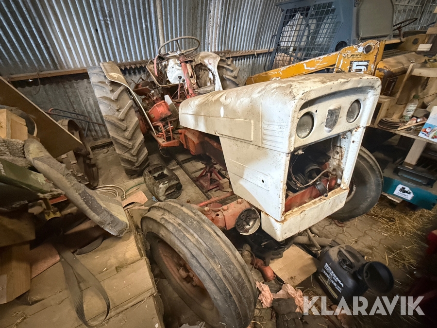 Veteran traktor David Brown 880