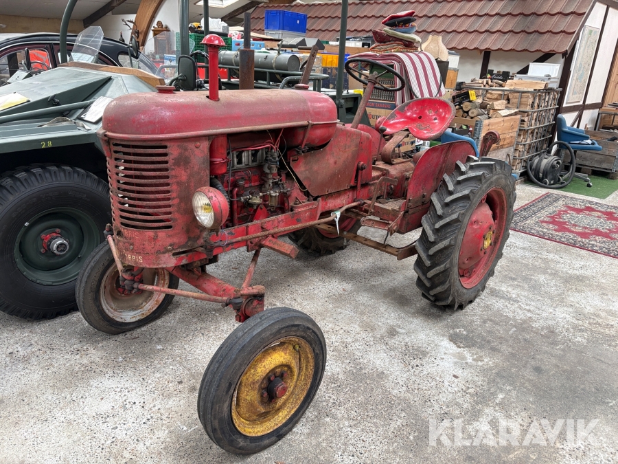 Veterantraktor Massey Harris Pony