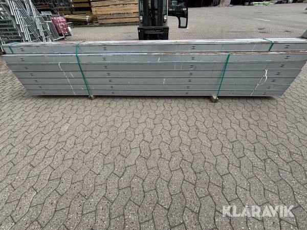 Stålreglar 100mm x 4000mm 130 styk